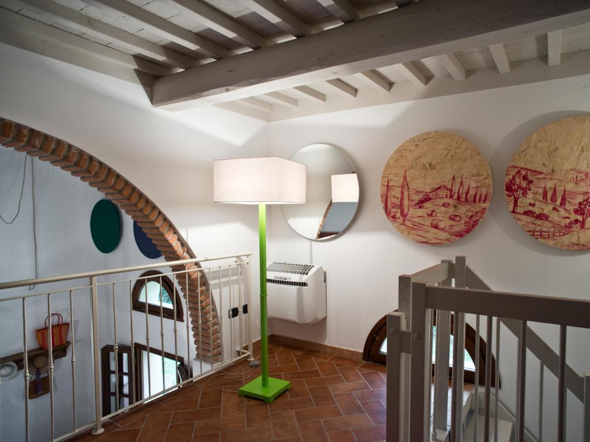 San Ruffino Apartments Lari Extérieur photo