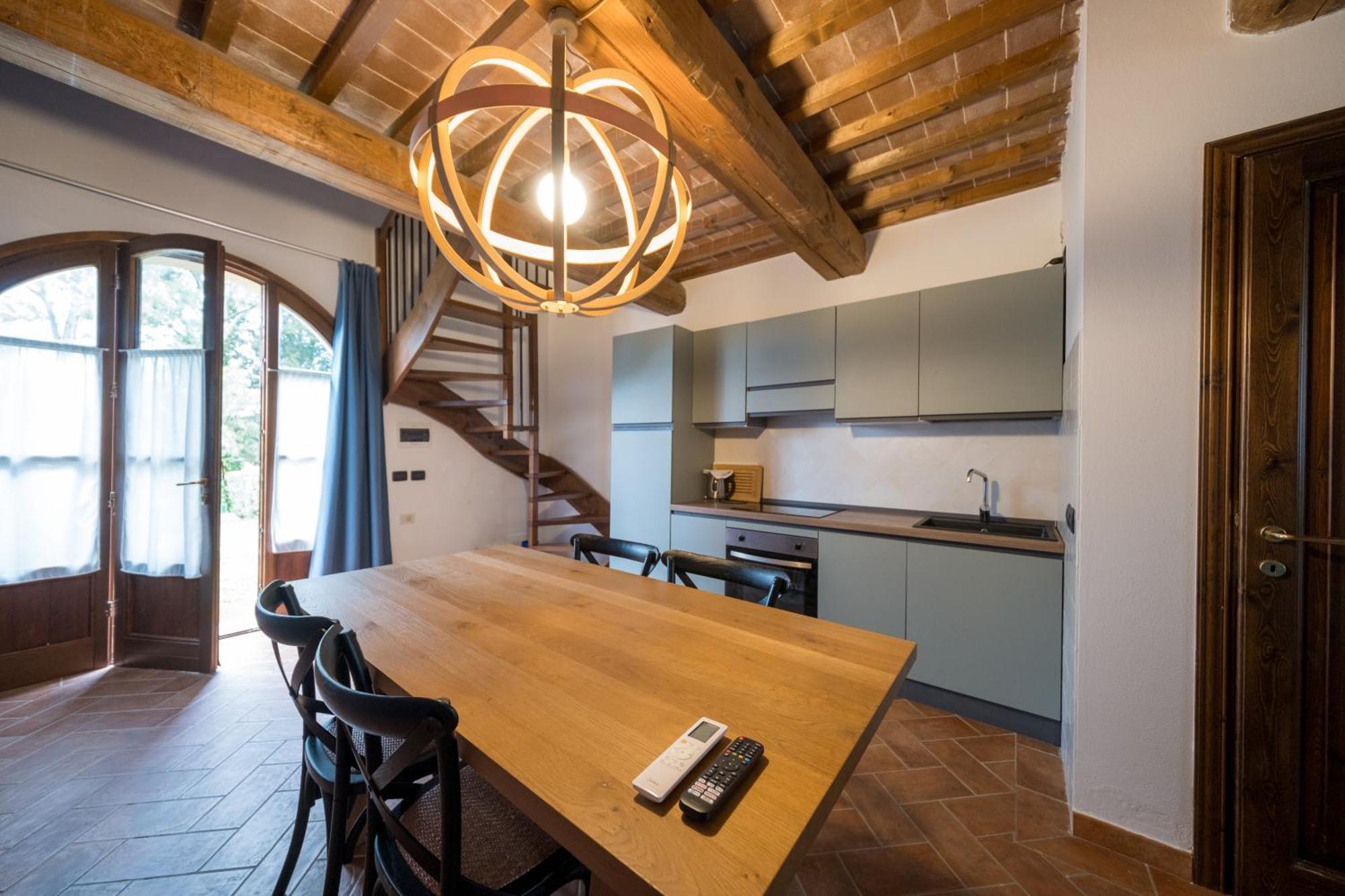 San Ruffino Apartments Lari Extérieur photo