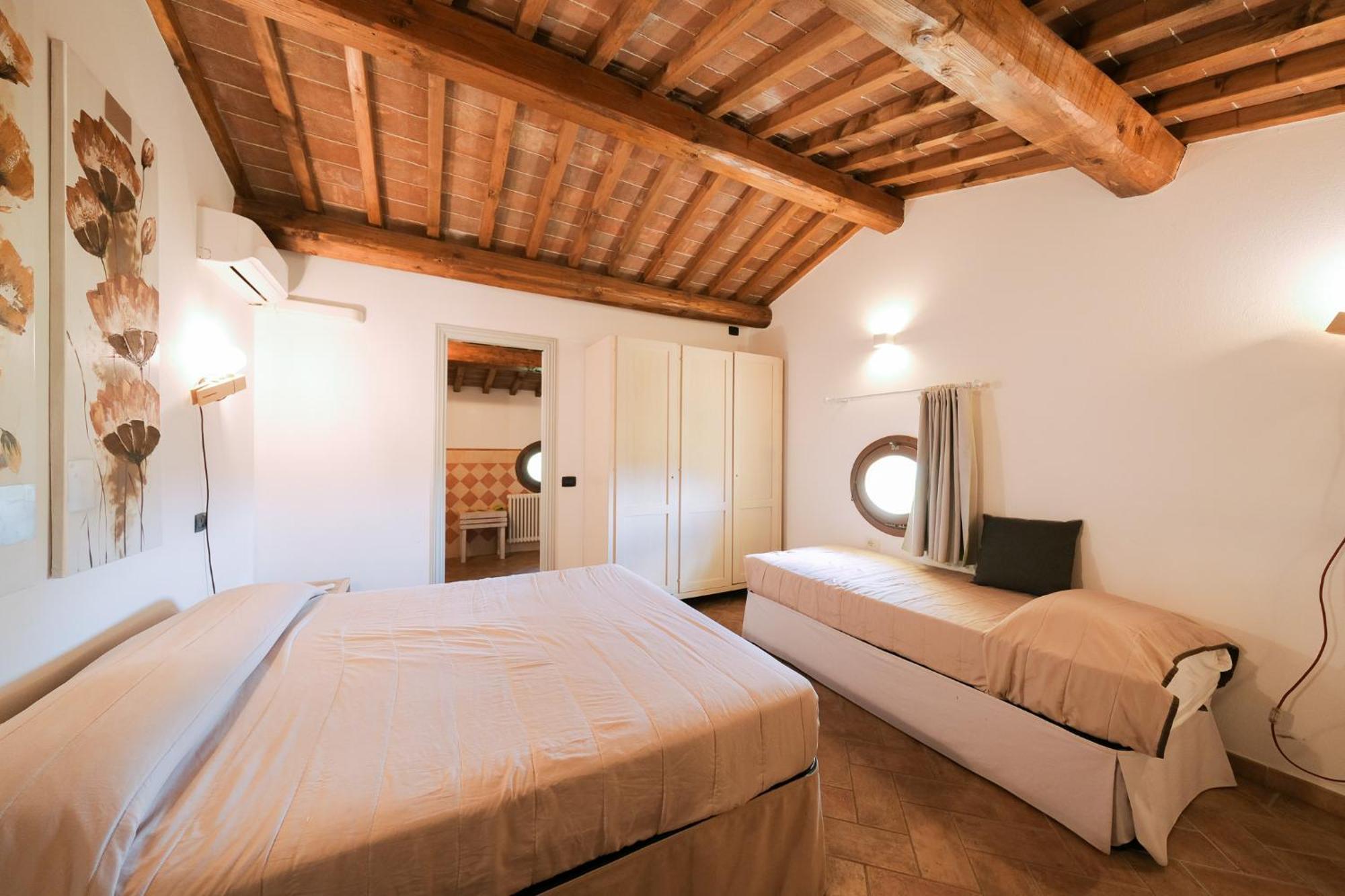 San Ruffino Apartments Lari Extérieur photo